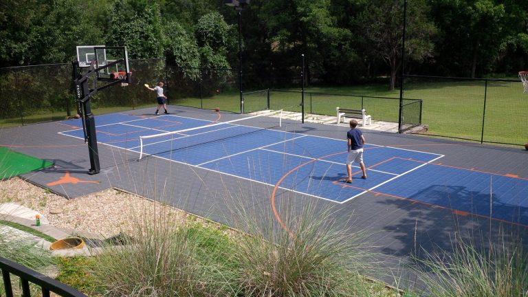 Do Pickleball Courts Use the Same Net As Tennis