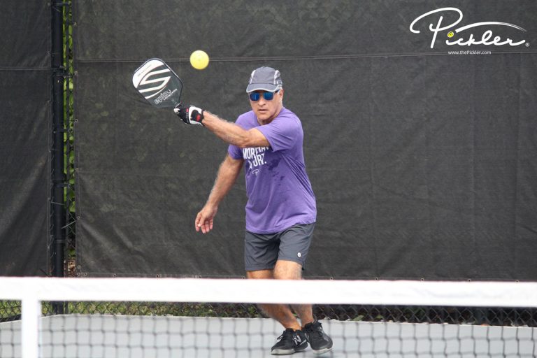 Do Pickleball Players Wear Gloves