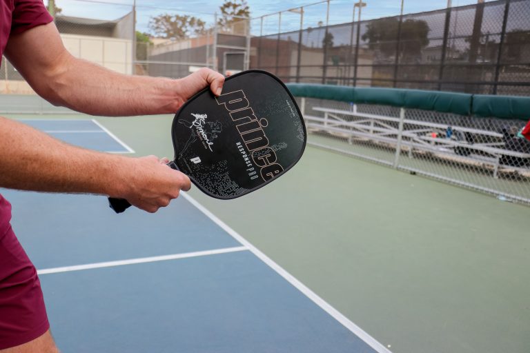 Is There a Correct Method to Hold a Pickleball Paddle